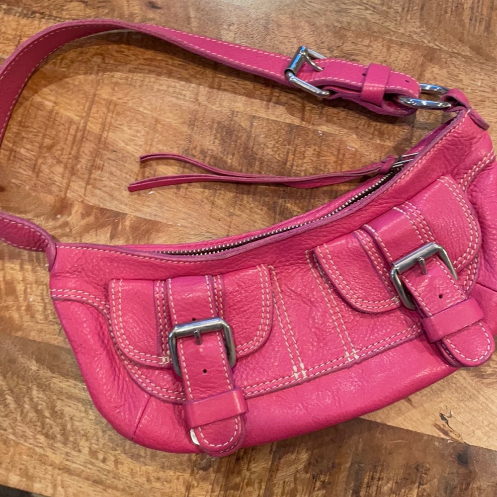 Cute ROOTS leather bag